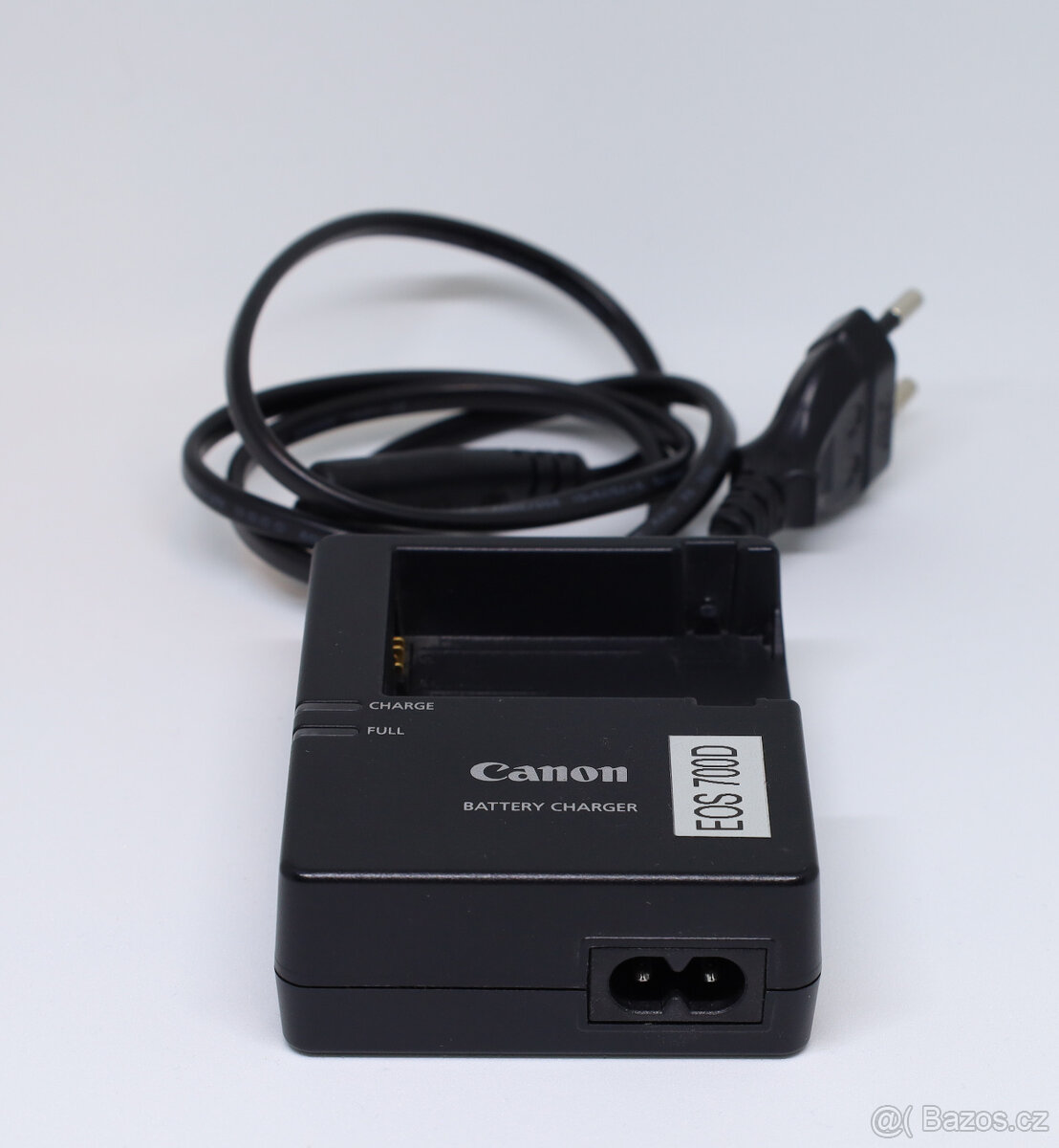 Canon EOS 700D + Canon EF 18-135 mm a Tamrot AF 70-300 Di - 5