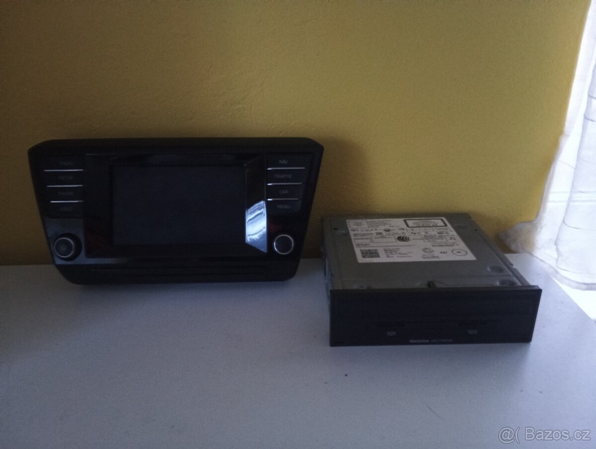 Originální rádio Superb 3 s navigací - 5