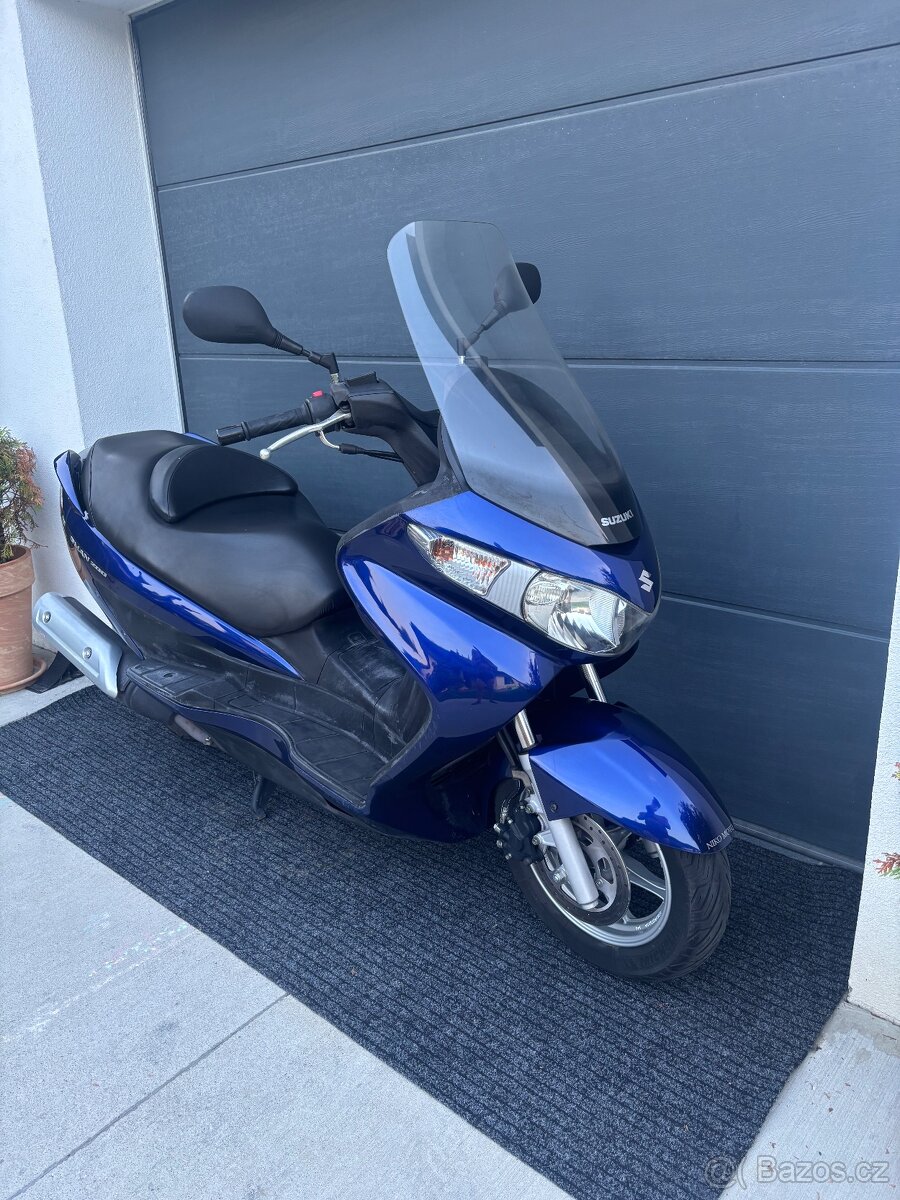 Suzuki Burgman 200 - 5