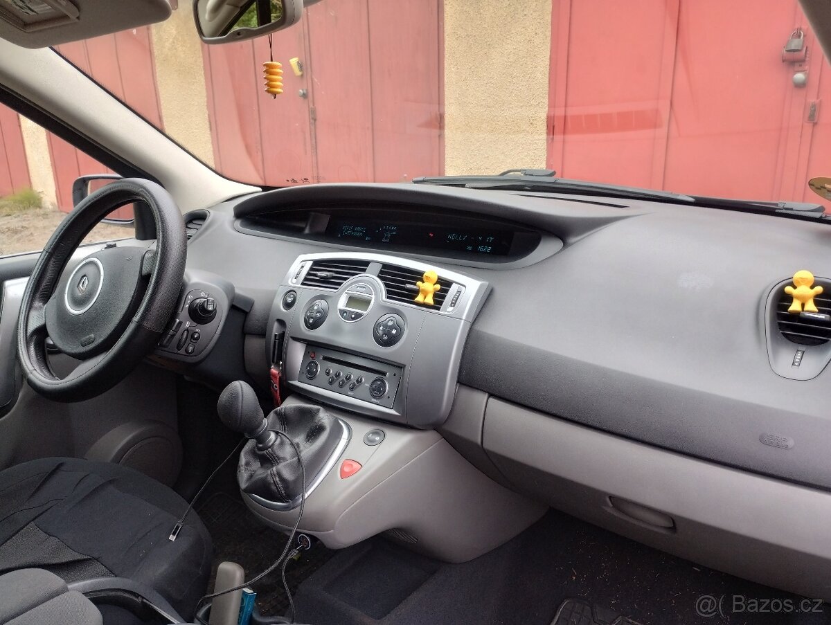 Renault Scénic 7mist 1,9dci - 5