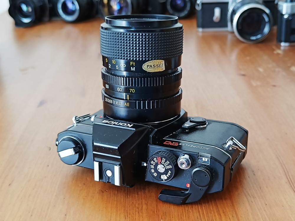 KONICA autoreflex TC (Exakta 35-70mm MC Macro) - 1976 - 5