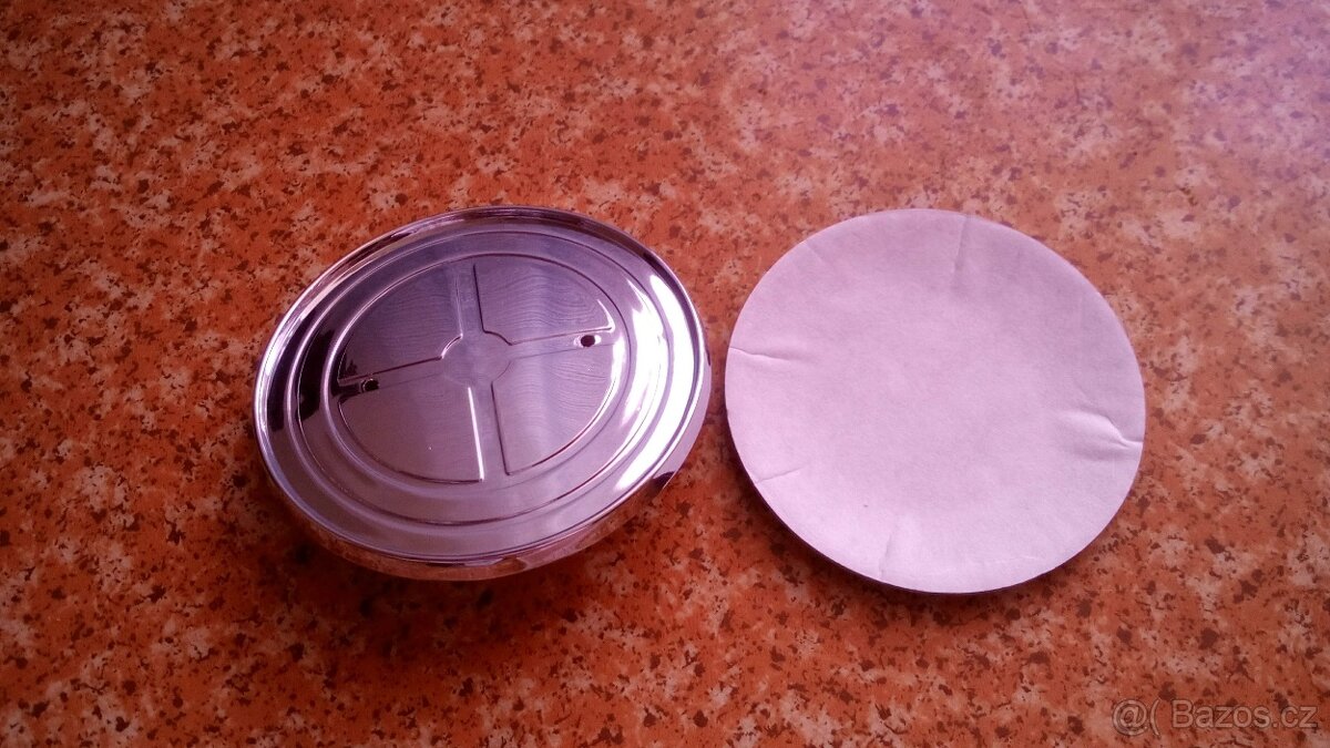 BMW - znak 72 mm, dolní uložení zadních tlumičů e91 e90 - 5