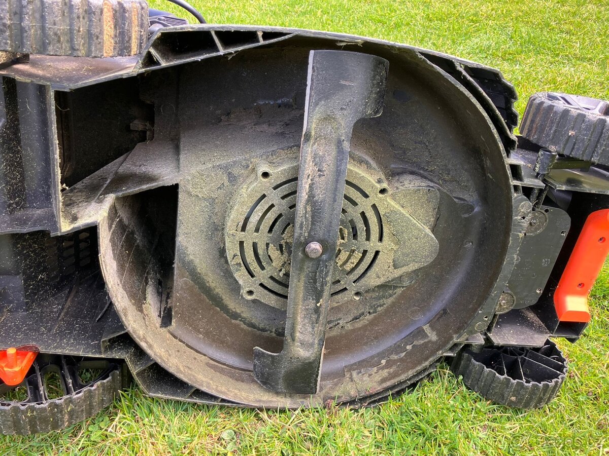 Sekačka rotační Black+Decker - 5