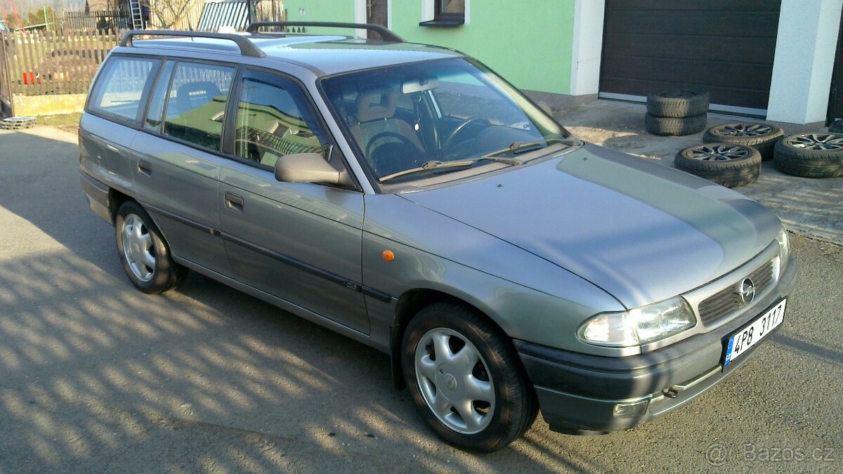 Opel Astra F caravan 18 16V - 5