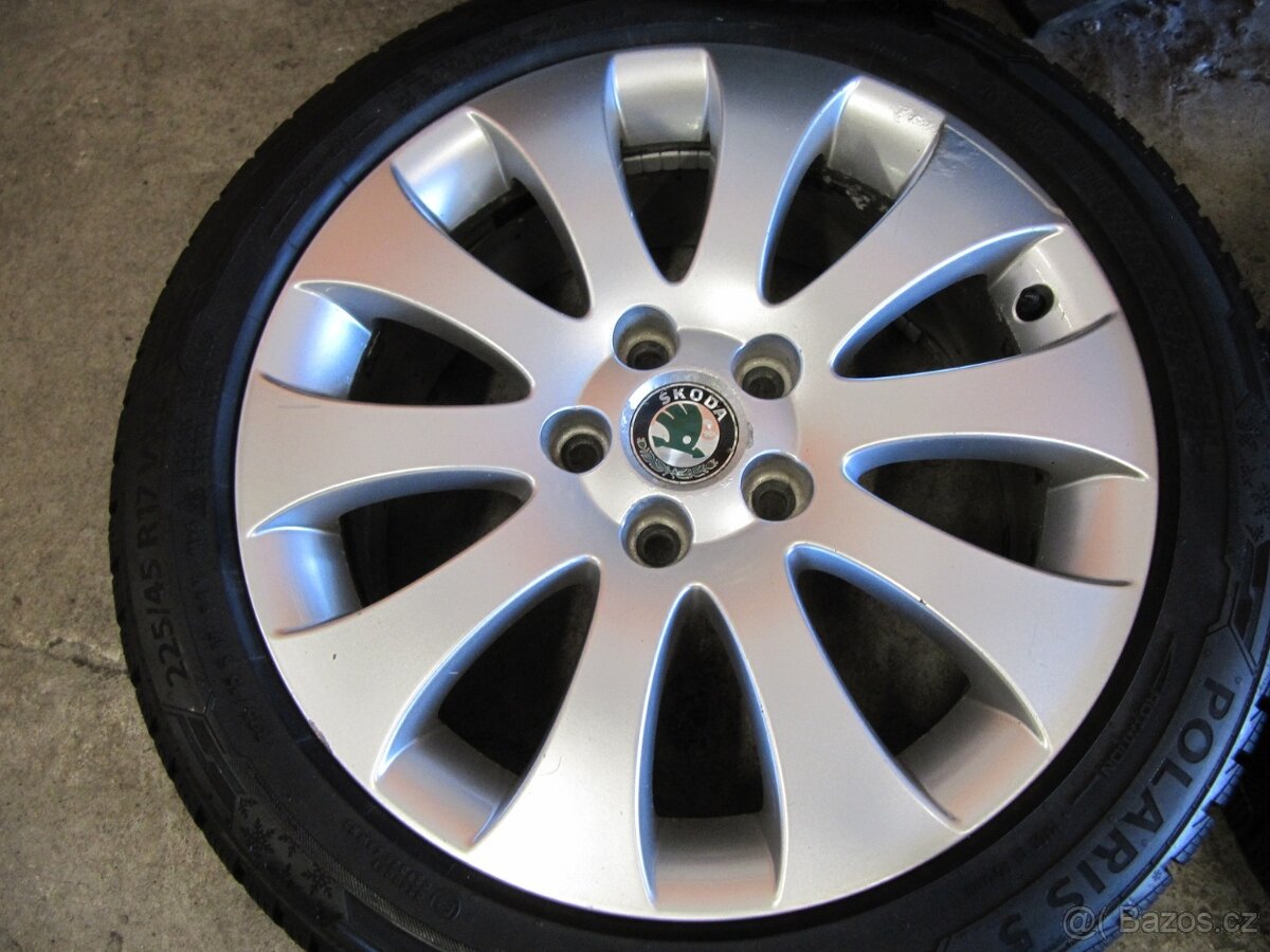 Alu Škoda + 225/45/17 Barum - 5