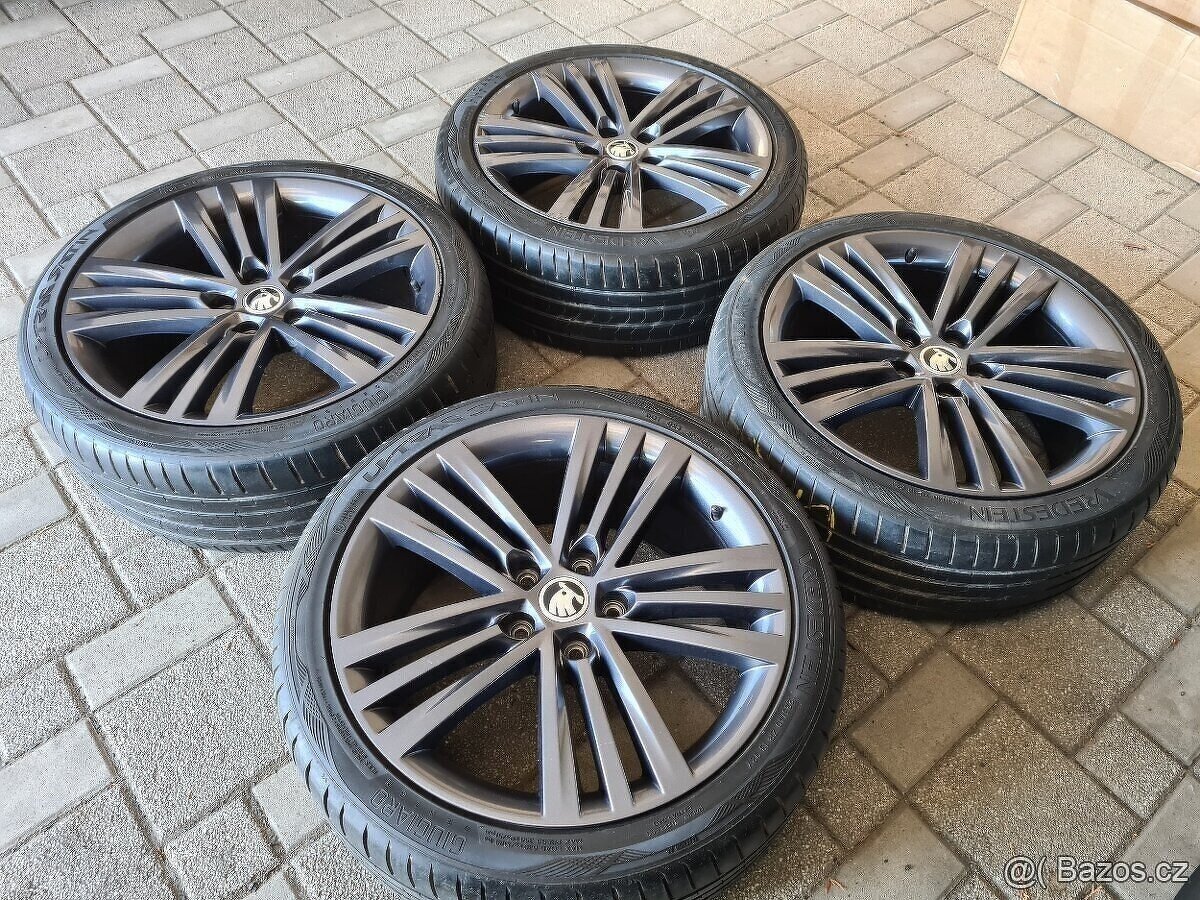 18D Škoda Octavia Scout - Superb original alu kola R18 5x112 - 5