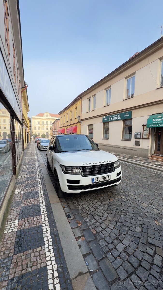 Range Rover 4.4 SDV8 (2013) | 197 300 km | Automat