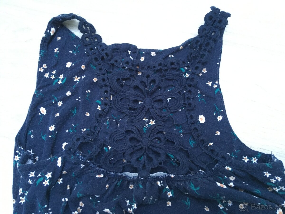 Balík dívčího oblečení vel. 128-140 - 5