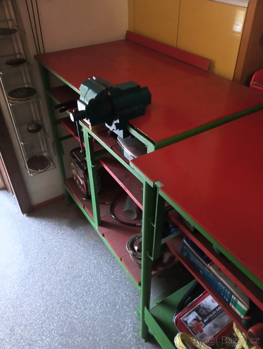 Pracovní stůl - 5