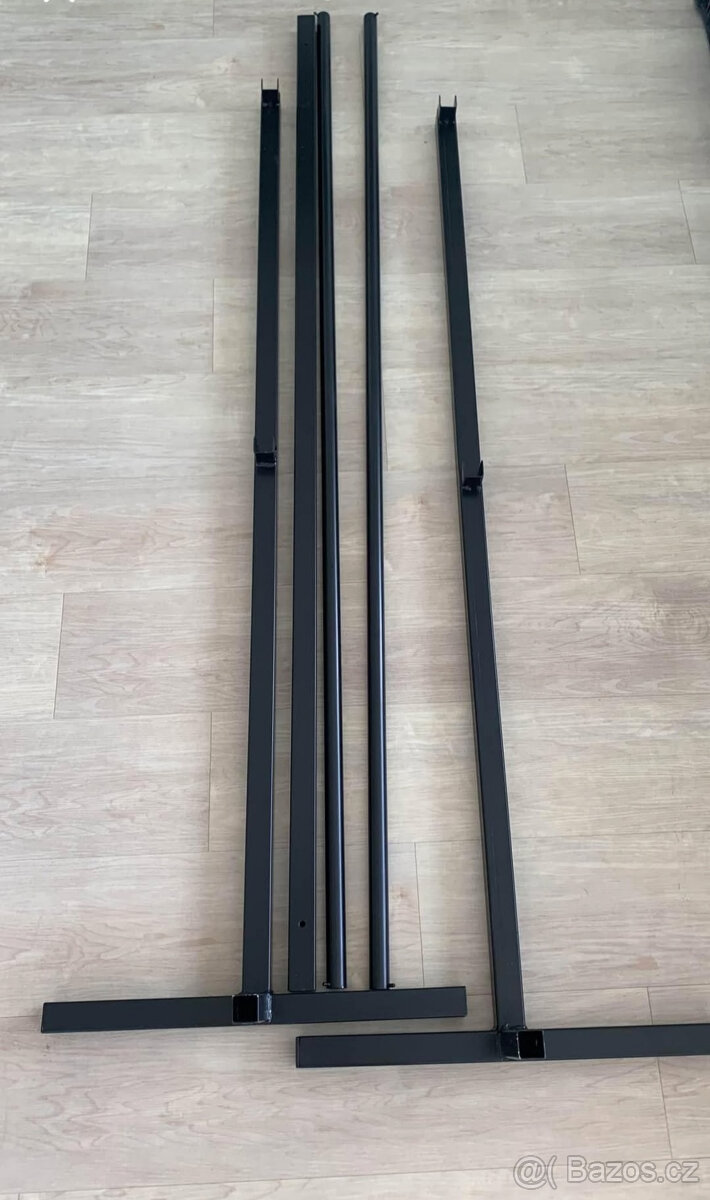 Kovový štendr stojan na oblečení - 5