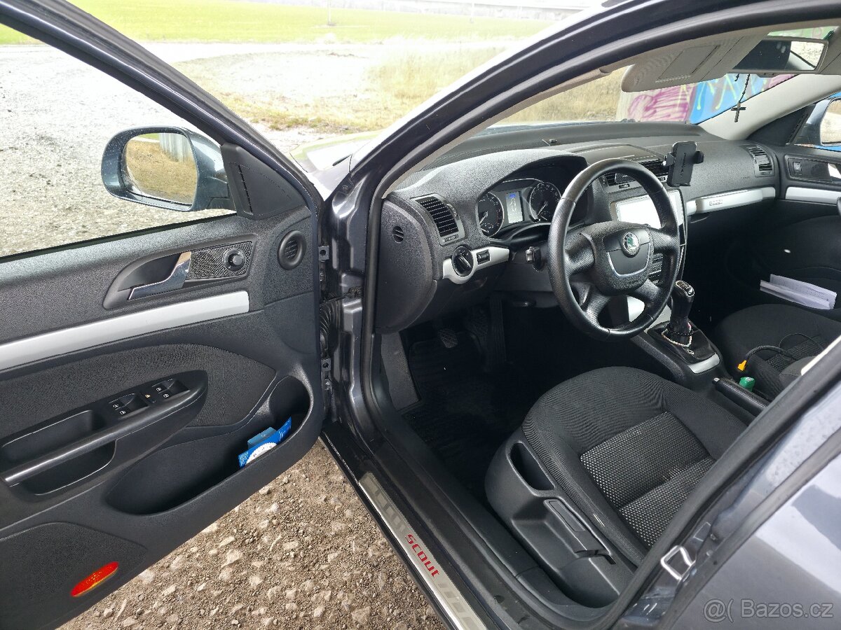 Škoda Octavia 2.0 tdi Scout - 5