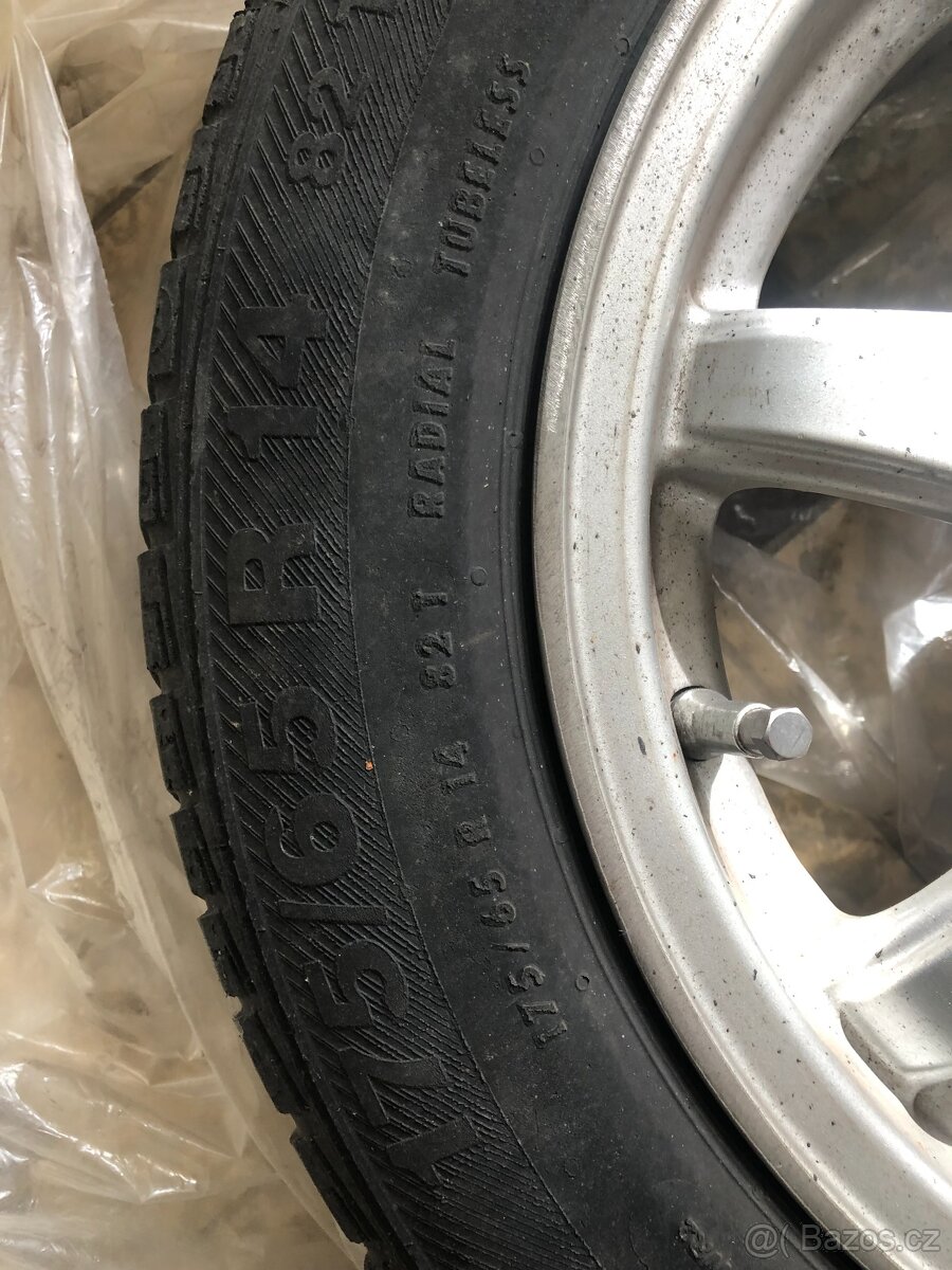 Prodám pneu 175/65R14 - 5