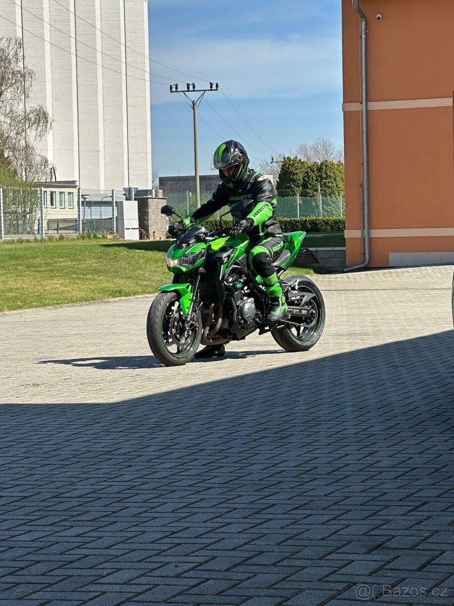 Kawasaki Z900 - 5