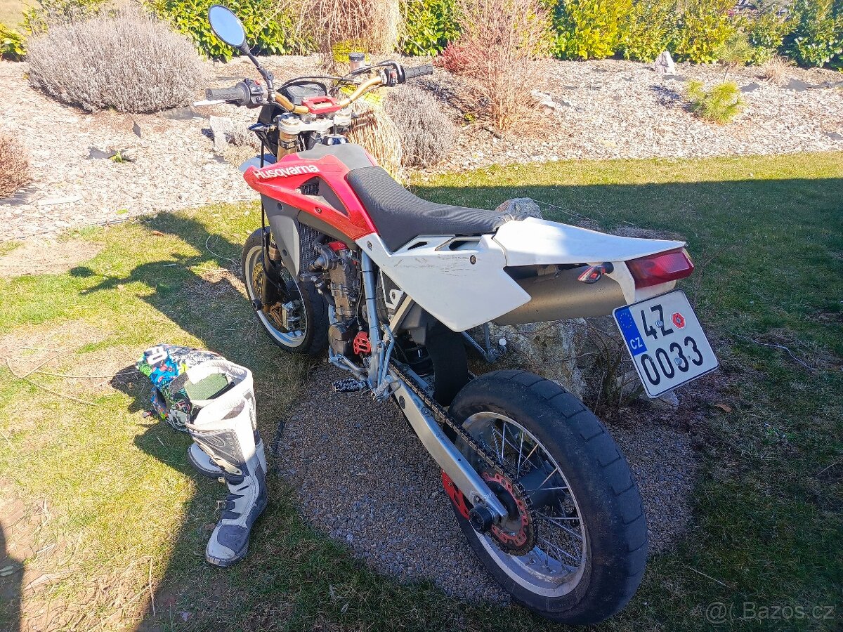 Prodám super moto HUSQVARNA SM510R
