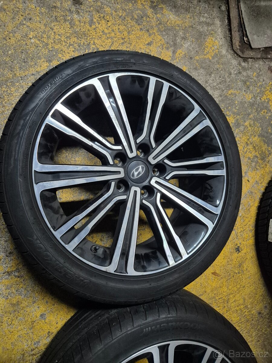 hyundai 5x114 225/45 R18 - 5