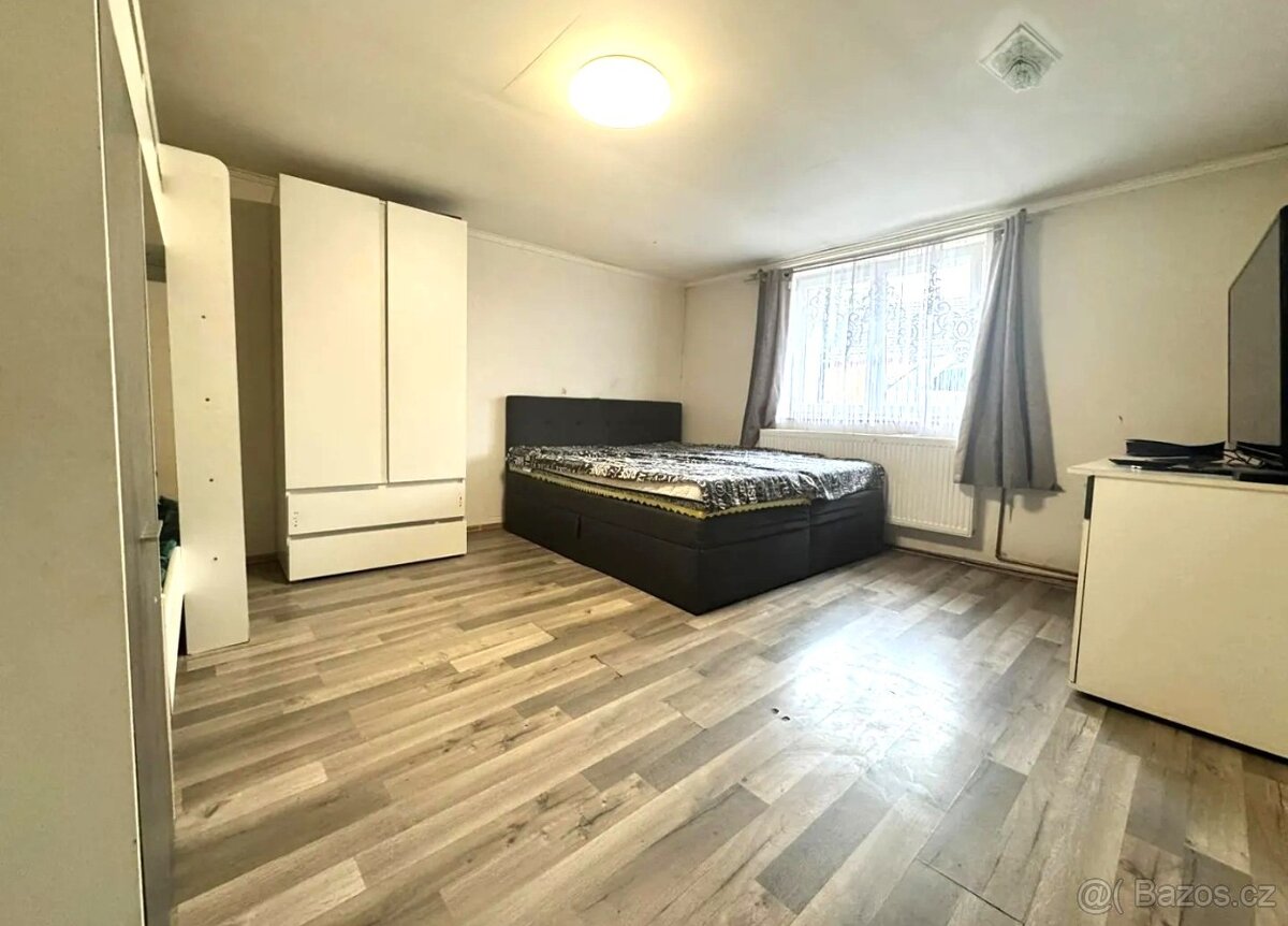 Prodej, rodinný dům 3+1, 466 m2, Božice, okr. Znojmo - 5