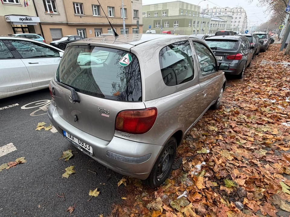 Toyota Yaris 1,0 - 5