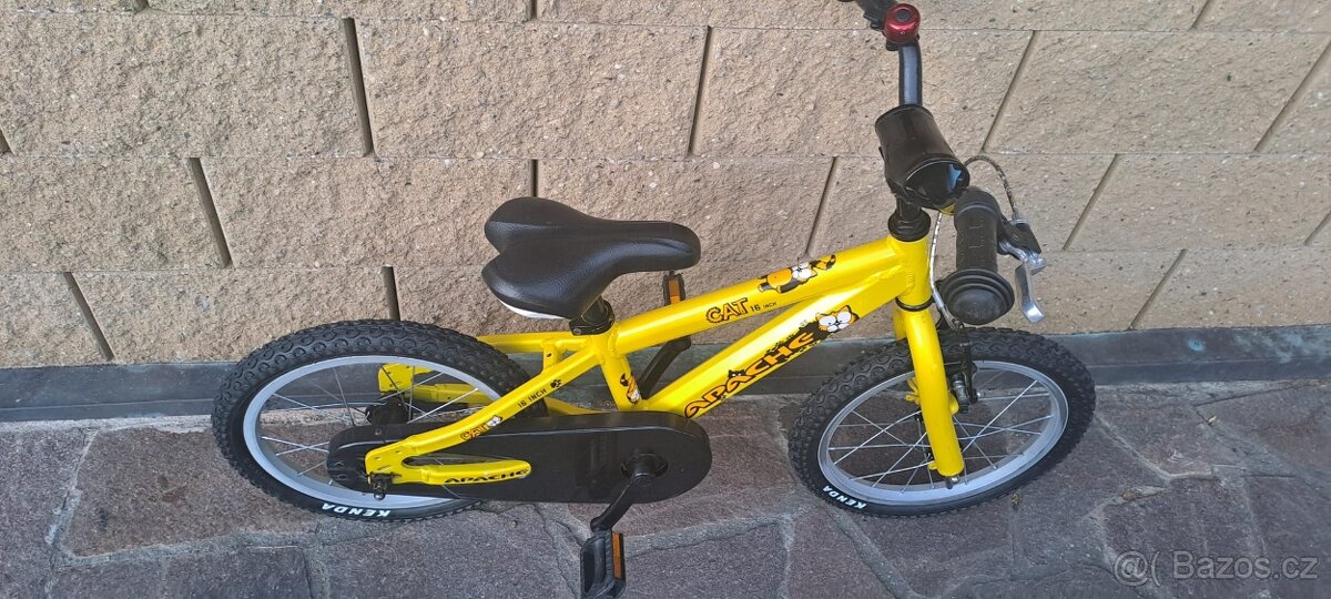 Dětské kolo 16" Apache s přídavnými kolečky - 5