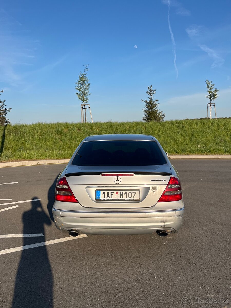 Mercedes E270 - 5