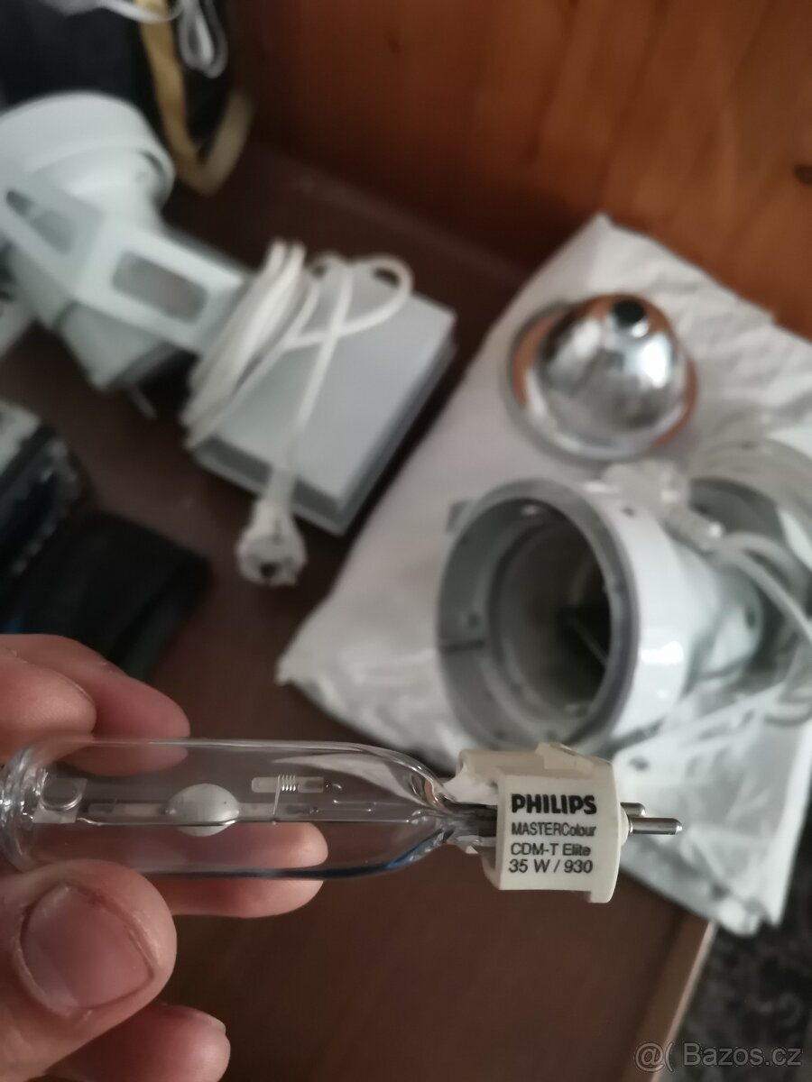 Prodám Halogenové Světla (silné osvětlení) - 5