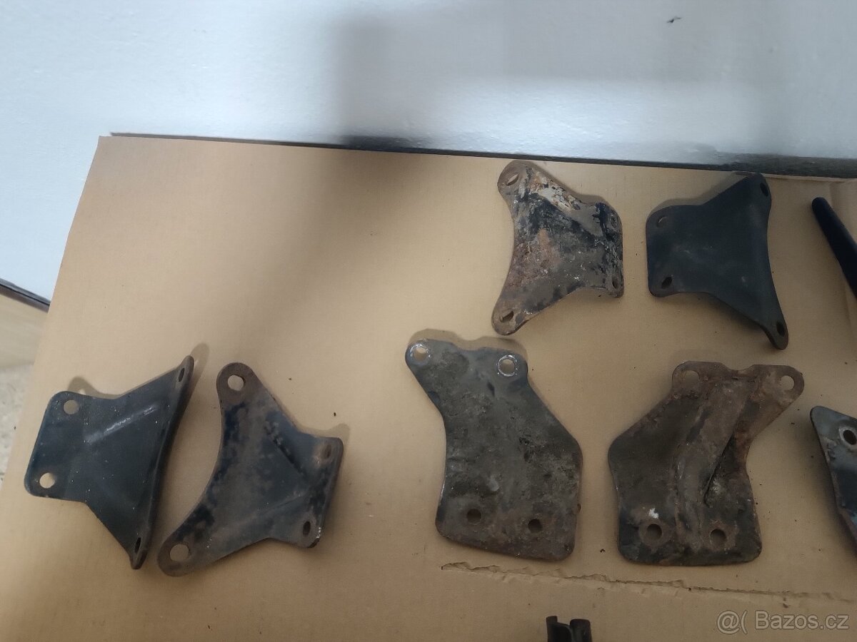 různé držáky Jawa 350/634 350/638 350/639 350/640 - 5