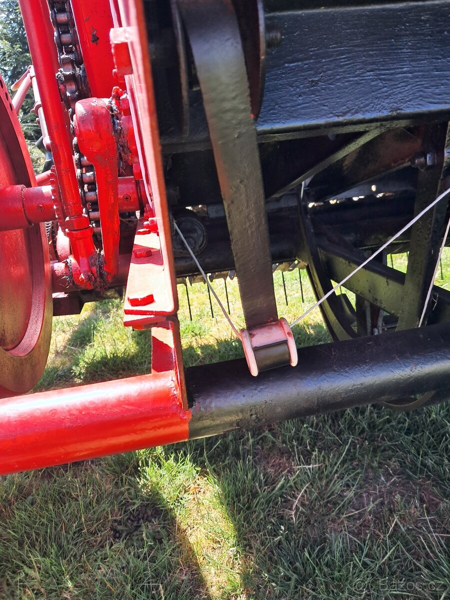 Prodám lis na malé balíky - 5