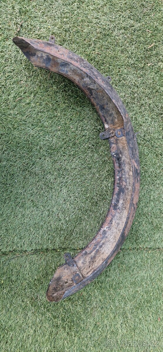 Přední blatník ČZ předválečná 175 , 250 - 5