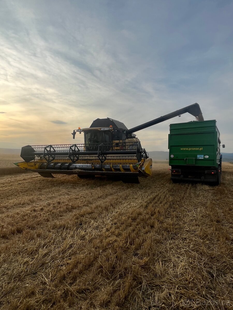 NH CX8080 + Varifeed HD25 - 5