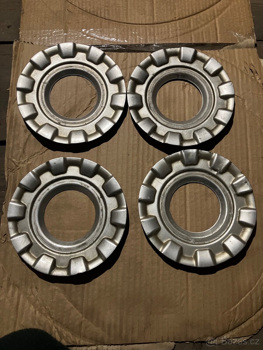 Prodám originální pokličky na alu kola BBS - 5