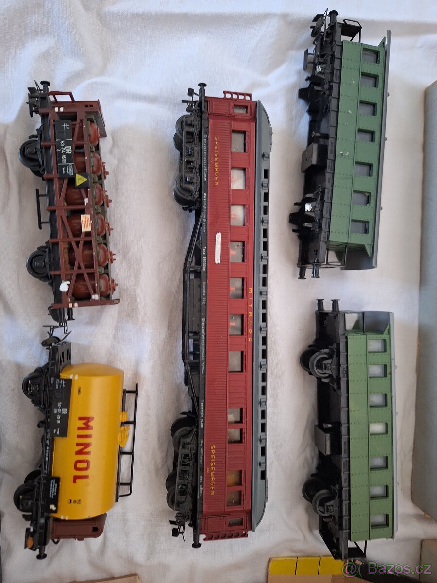 Prodám mašinky Piko Ho - 5