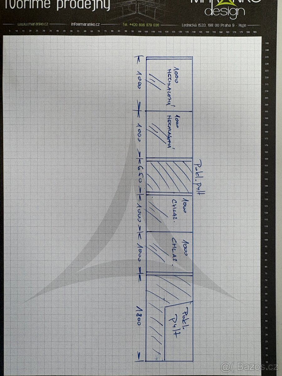 Regály a vitríny - 5