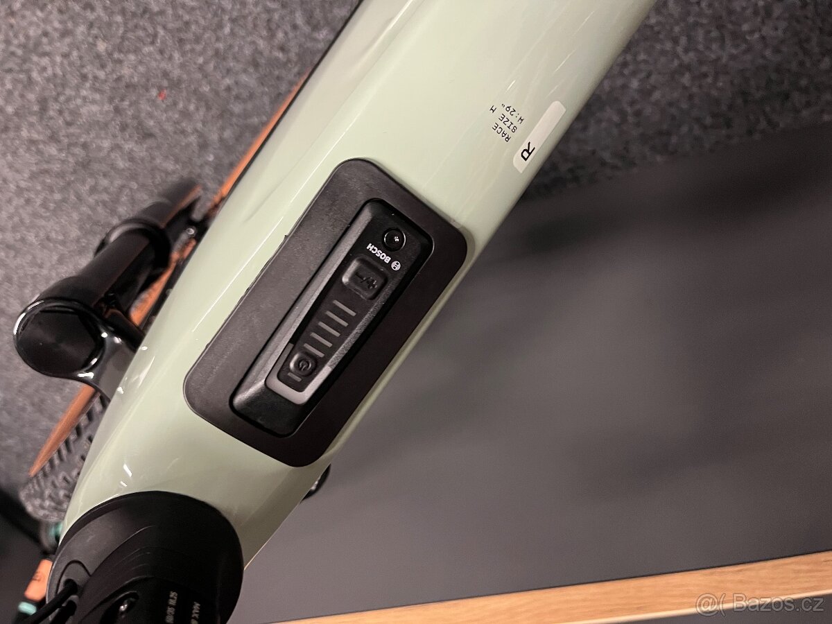 CUBE Stereo Hybrid ONE44 HPC RACE 800 vel.M a L 2026 NOVÉ - 5