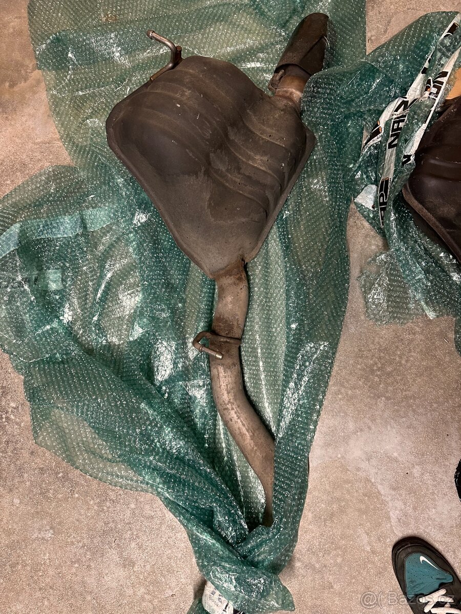 Originální výfuk - Doge Durango HELLCAT