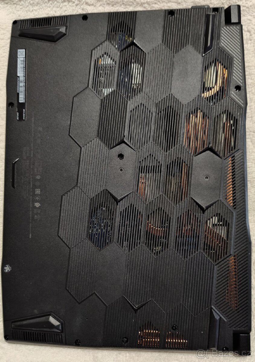 Herní notebook msi z i7 12650H a RTX 4070 - 5