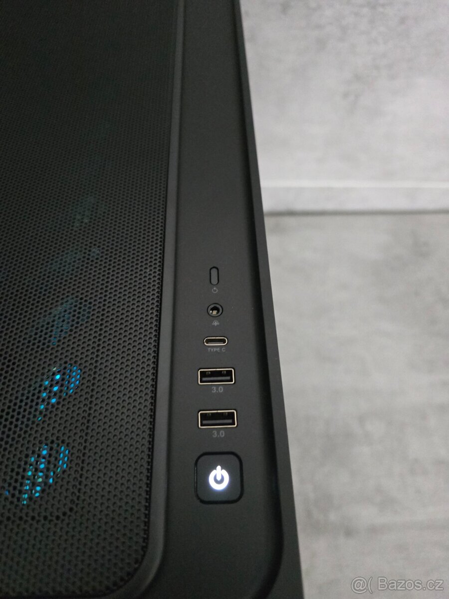 Herní PC ASUS/Ryzen 7 9700X/RX 9070 XT/32GB RAM/2TB NVMe - 5