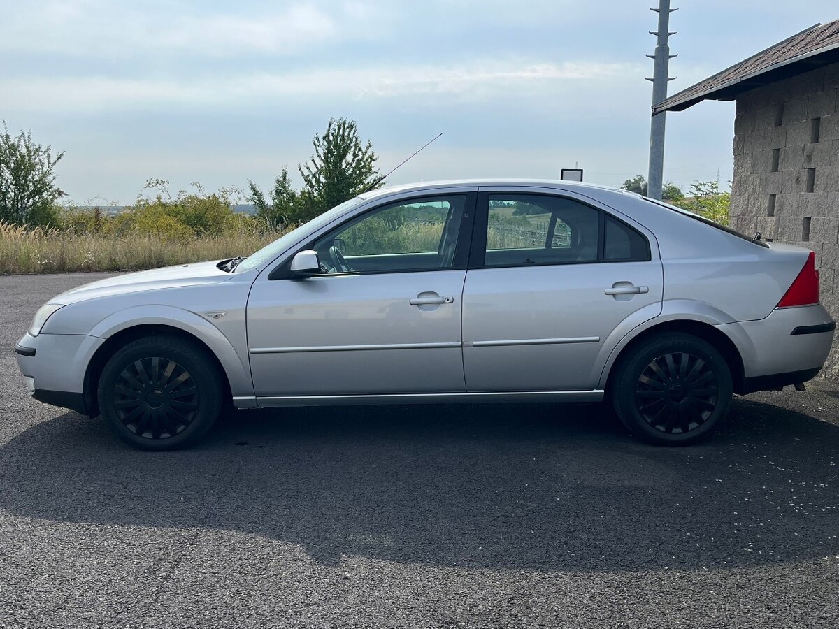 Ford Mondeo 1,8i 92KW VYHŘÍVANÉ PŘEDNÍ OKNO - 5