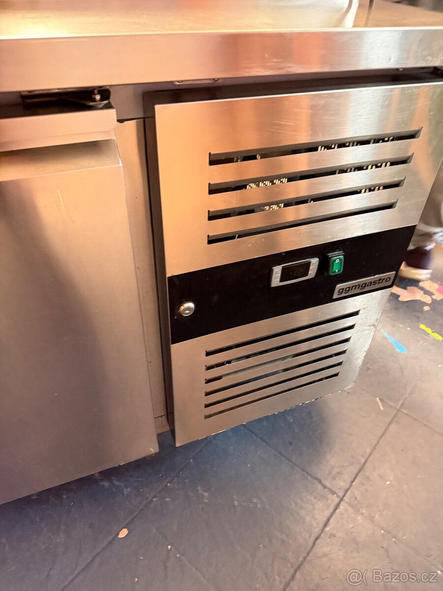 Prodám chladící stůl se saladetou ggmgastro - 5