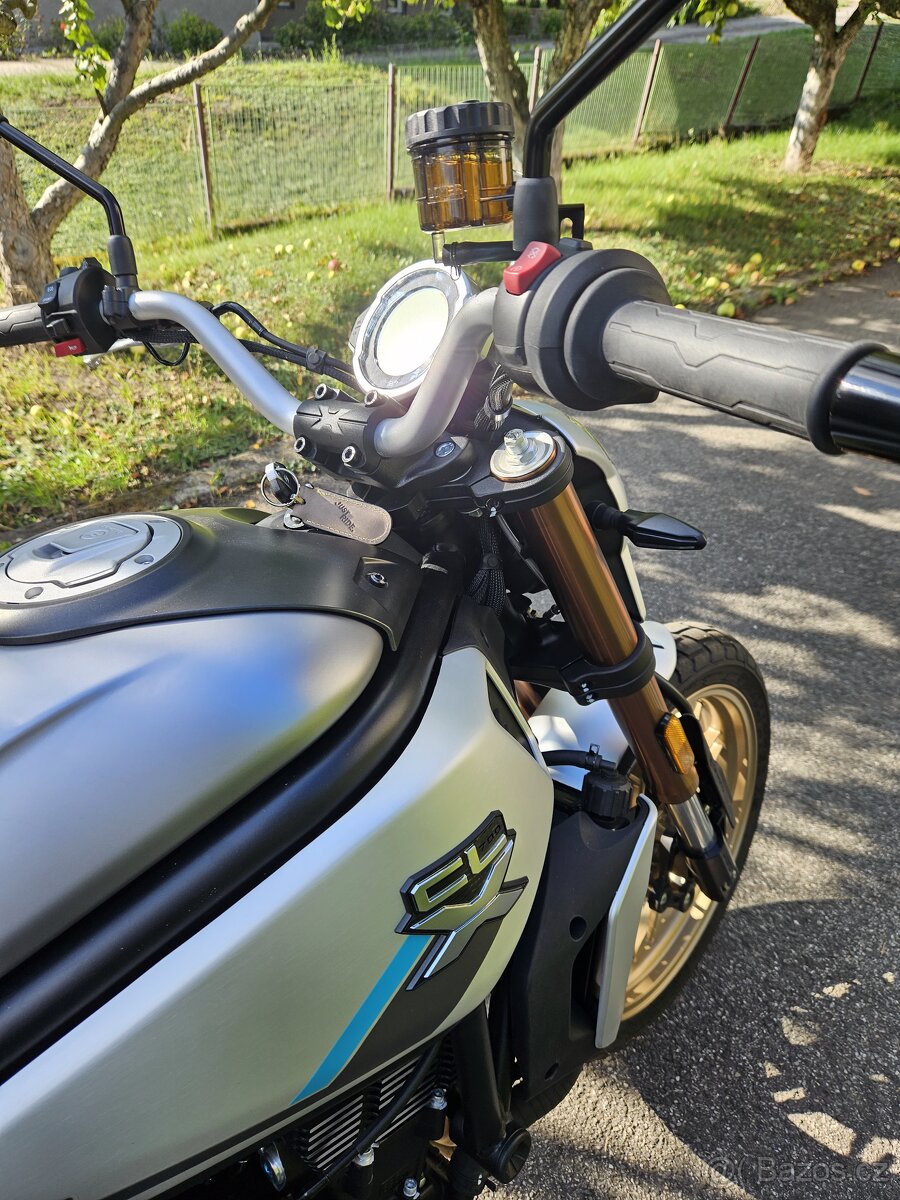 CF Moto 700CLX- Heritage - 5