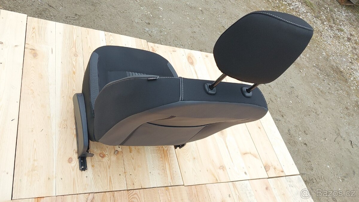 Dacia Sandero Stepway – Sedadlo řidiče - 5