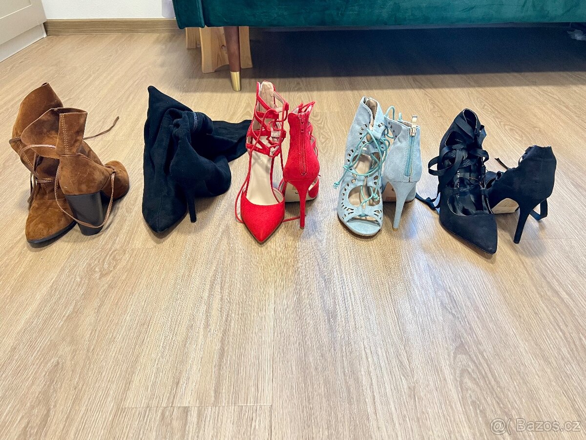 Sada 19ti párů obuvi - 5