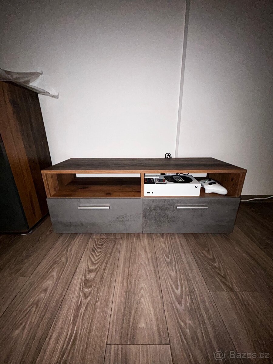 Komoda pod TV + klasická komoda - 5