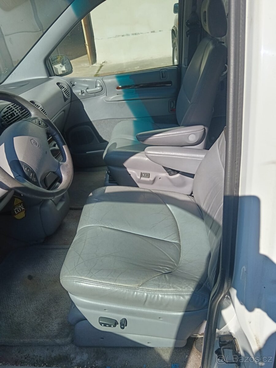 Chrysler grand Voyager 3.3i - 5
