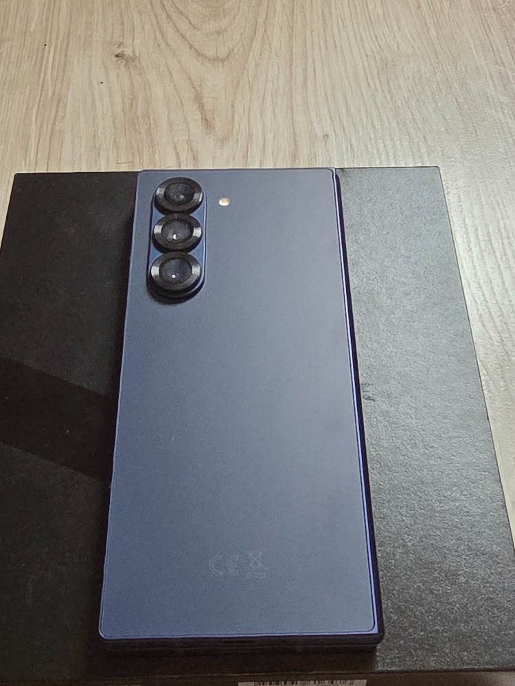 SAMSUNG GALAXY Z FOLD6 — V PODSTATĚ NOVÝ (po servisu) - 5