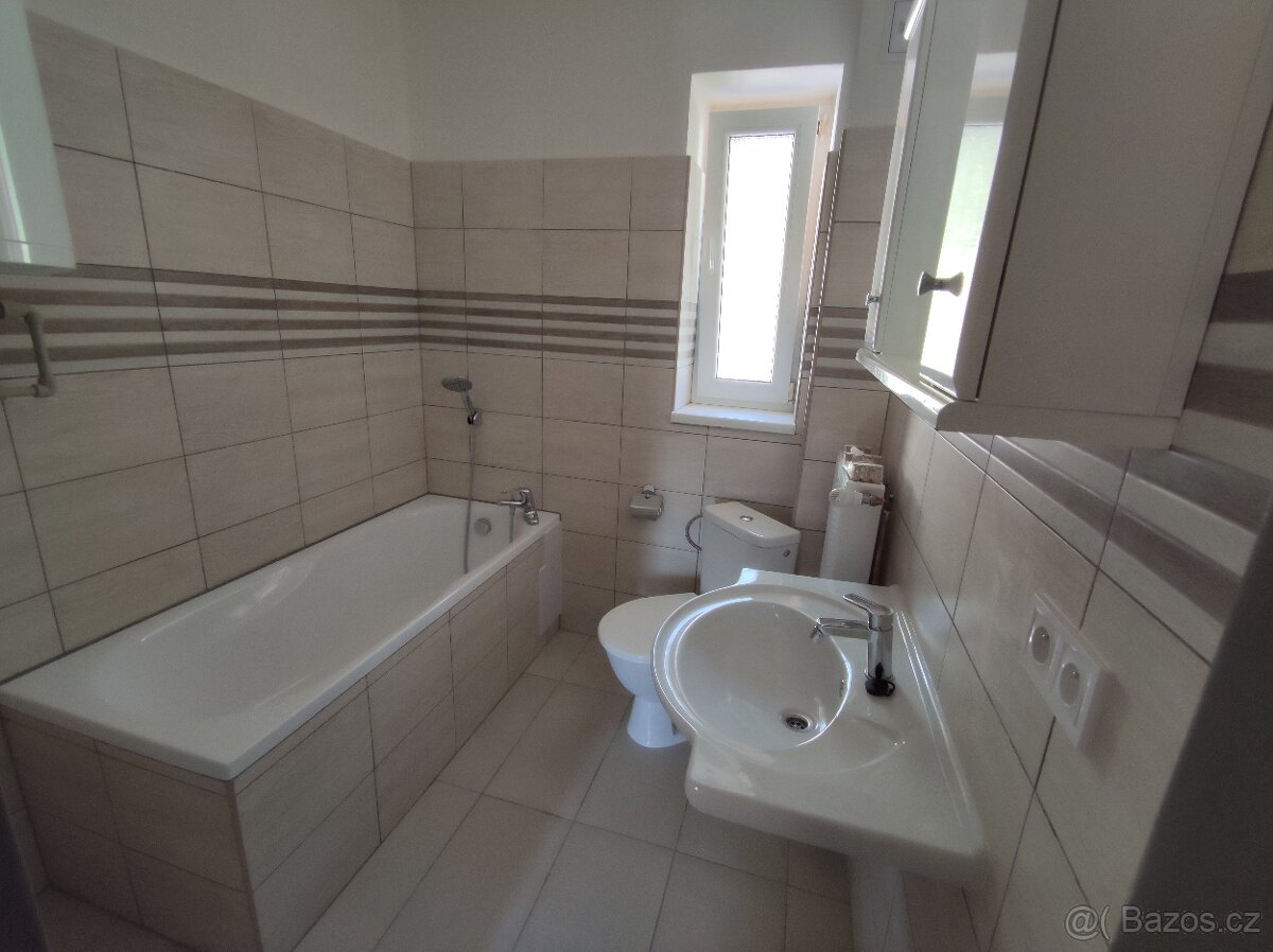 Pronajmu nový byt 2+1 v Mimoni, ul. Lužická, byt č. 3 - 5