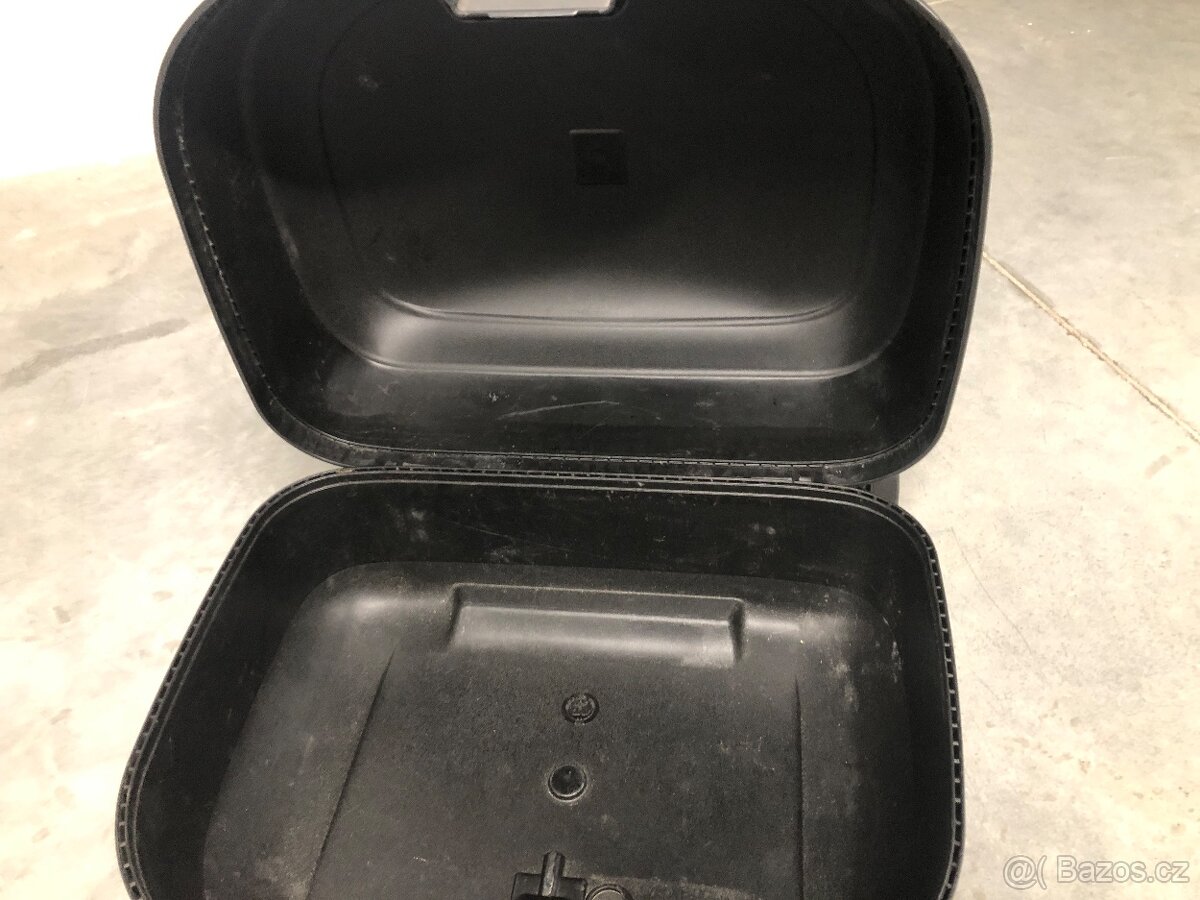 Kufr Givi s plotnou - 5