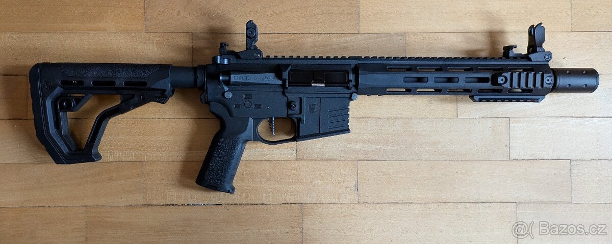 Airsoft M4 + vše potřebné ke střílení - 5