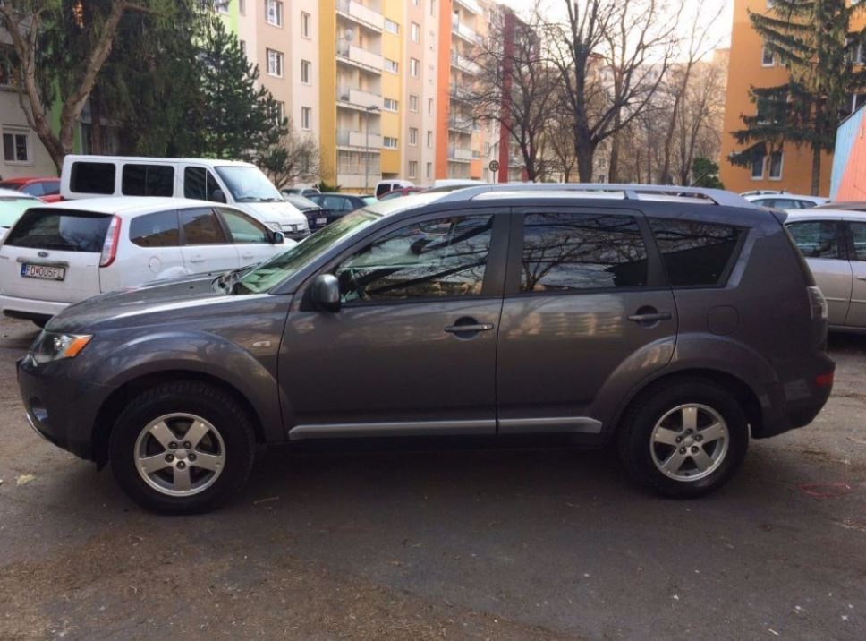 Mitsubishi Outlander 2.0 DI-D Intense 103kW - 5