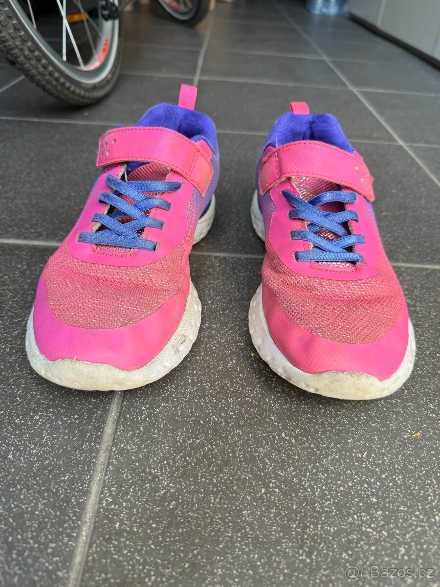PRODÁM TENISKY, DEICHMANN, VELIKOST 36. CENA - 5