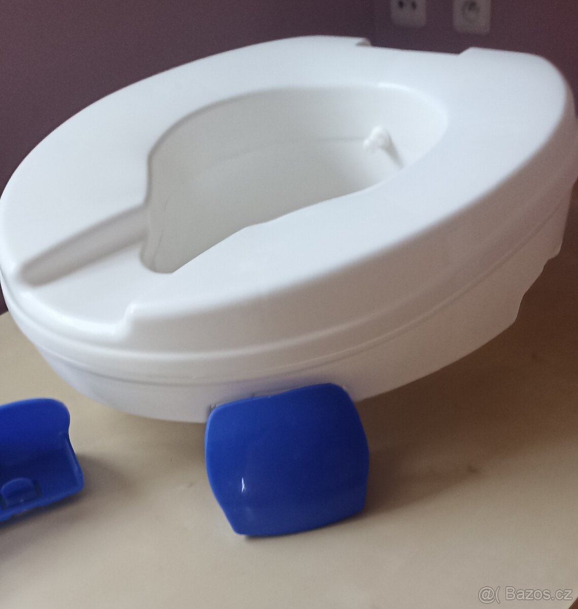 Prodám zvýšené záchodové sedátko, podsedák s víkem - 5
