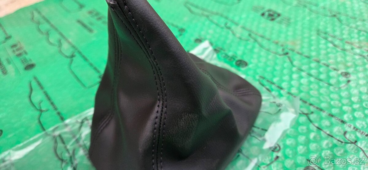 Škoda octavia I - Nové orig. manžety řadící páky - 5